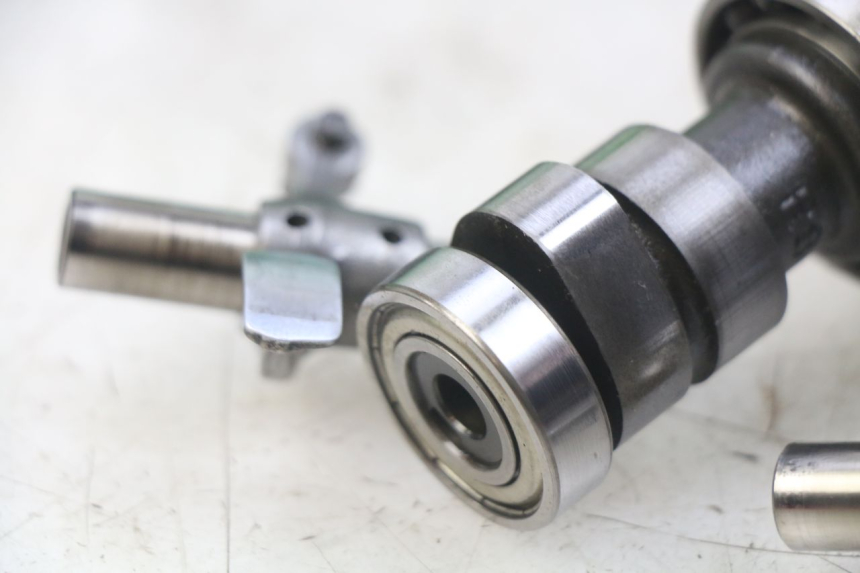 photo de CULATA SUZUKI SIXTEEN 125 (2008 - 2010) - Detalles de los puntos de fijación