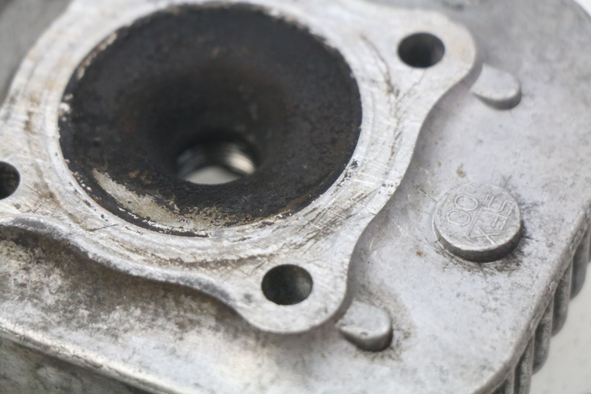 photo de CULATA YAMAHA SLIDER NAKED 50 (2004 - 2018) - Otra perspectiva