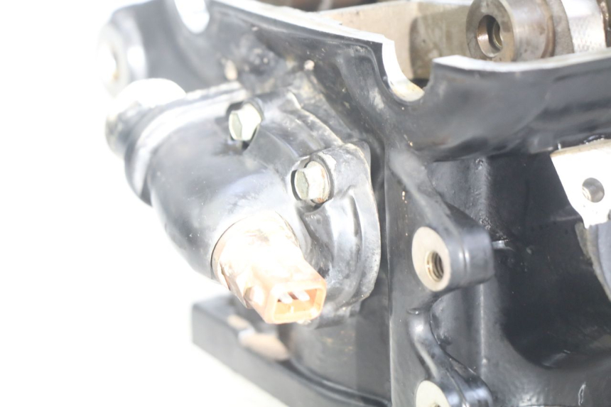 photo de CULATA TRIUMPH SPRINT ST 955 (1999 - 2001) - Zoom sobre los componentes