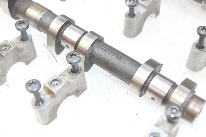 photo de CULATA TRIUMPH SPRINT ST 955 (1999 - 2001) - Otra vista del artículo