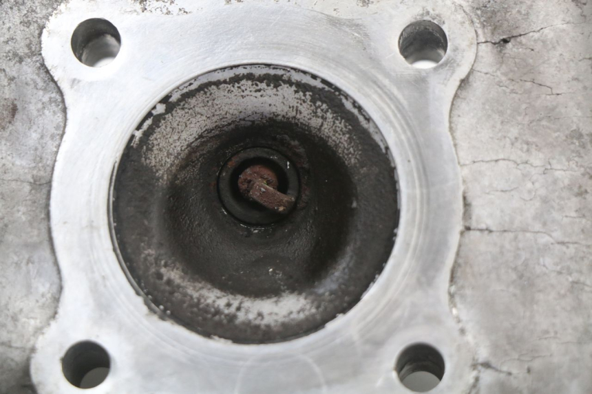 photo de CULATA PEUGEOT STREETZONE 2T 50 (2014 - 2019) - Estado de la superficie y material