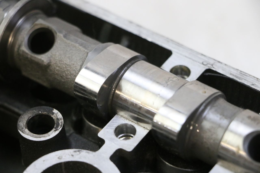 photo de CULATA YAMAHA TDM ABS 900 (2002 - 2014) - Primer plano técnico