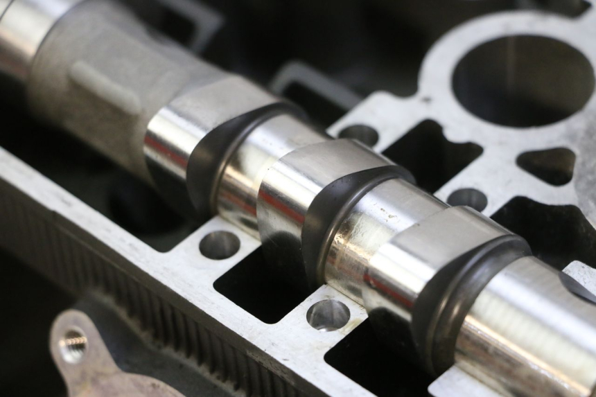 photo de CULATA YAMAHA TDM ABS 900 (2002 - 2014) - Detalles de los puntos de fijación