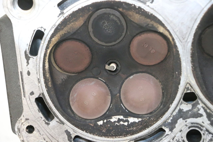 photo de CULATA YAMAHA TDM ABS 900 (2002 - 2014) - Primer plano técnico