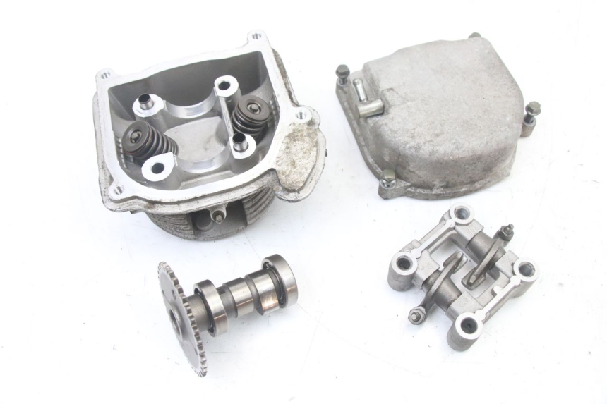 photo de CULATA TNT MOTOR ROMA 10' 4T 50 (2019 - 2022) - Primer plano técnico