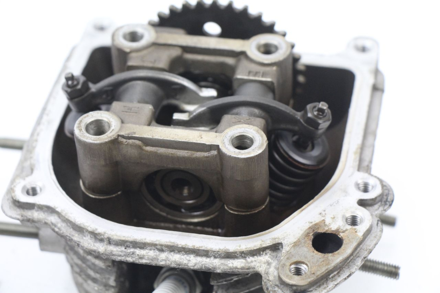 photo de CULATA BAOTIAN TRAVEL SPIRIT 50 (2010 - 2012) - Detalles de los puntos de fijación