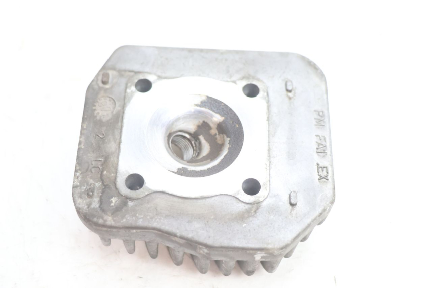 photo de CULATA PEUGEOT TREKKER 50 (1995 - 2004) - Primer plano técnico