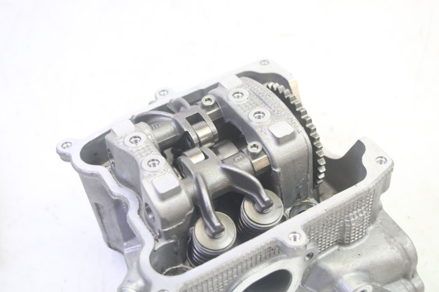 photo de CULATA YAMAHA TRICITY 300 (2020 - 2024) - Zoom sobre los componentes