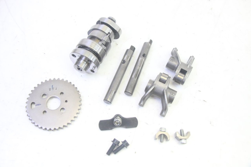 photo de CULATA YAMAHA TRICITY 300 (2020 - 2024) - Detalles de los puntos de fijación