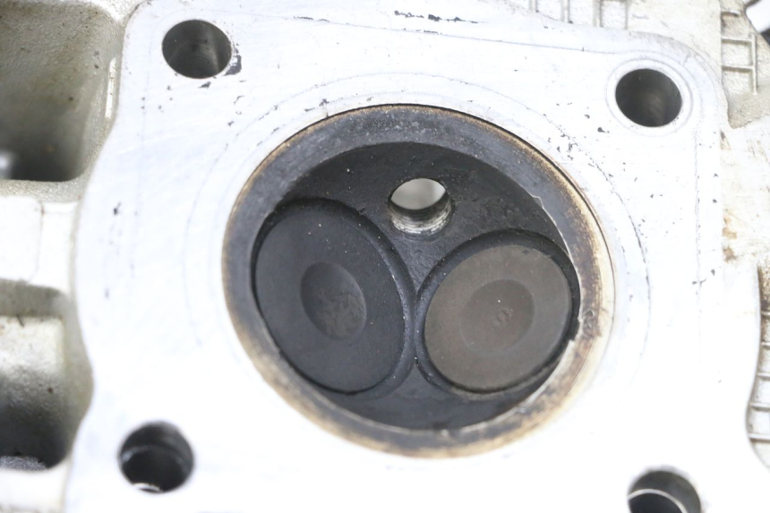 photo de CULATA YAMAHA TTR 125 (2000 - 2020) - Estado de la superficie y material