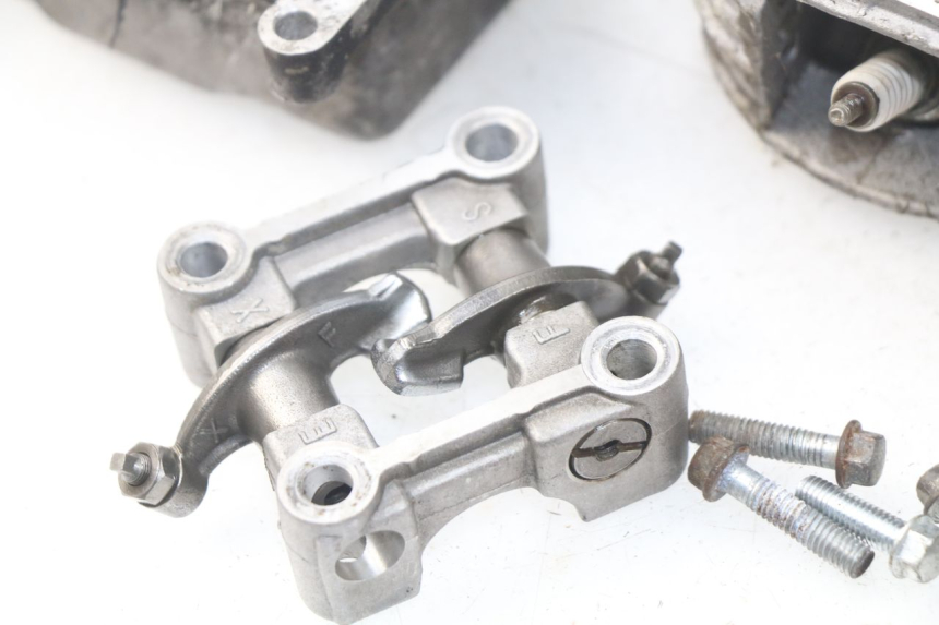 photo de CULATA PEUGEOT V-CLIC VCLIC 50 (2007 - 2013) - Características distintivas