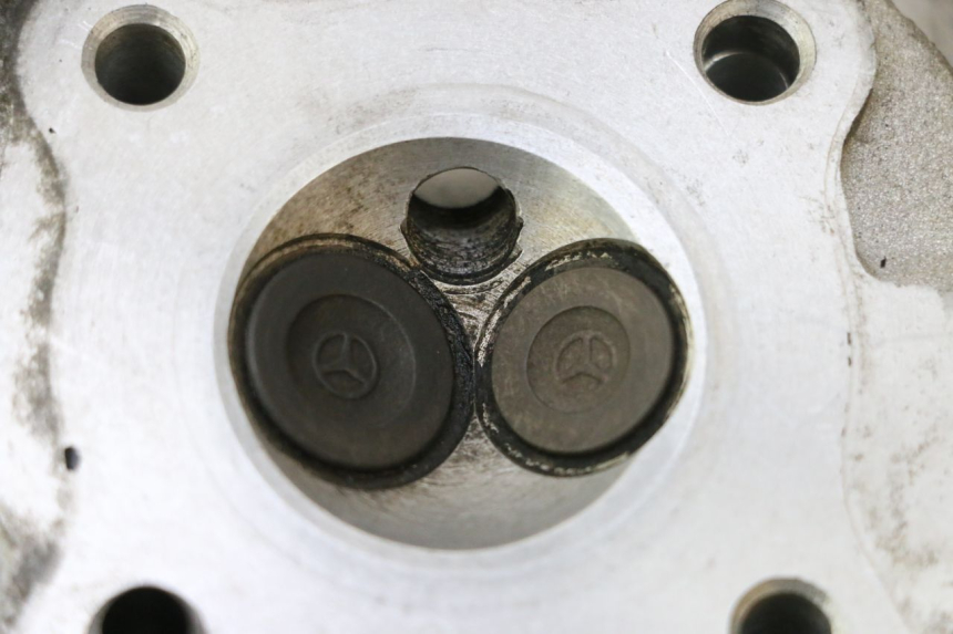 photo de CULATA PEUGEOT V-CLIC VCLIC 50 (2007 - 2013) - Enfoque en la estructura