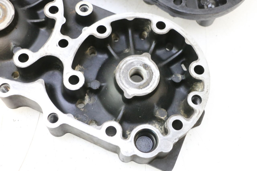 photo de CULATA YAMAHA WAVE RUNNER GP R 1200 (2000 - 2003) - Enfoque en la estructura