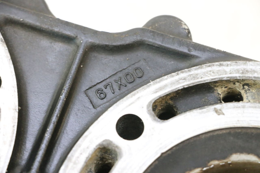 photo de CULATA YAMAHA WAVE RUNNER GP R 1200 (2000 - 2003) - Detalles de los puntos de fijación