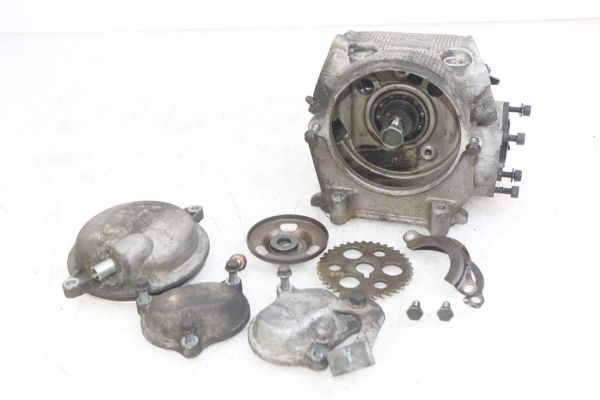 photo de CULATA YAMAHA X-MAX XMAX 250 (2006 - 2009) - Zoom sobre los componentes