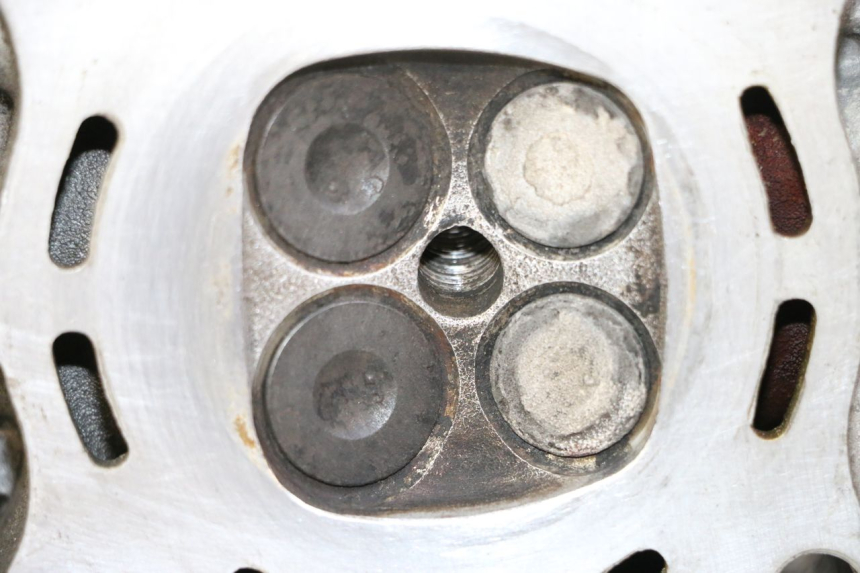 photo de CULATA YAMAHA X-MAX XMAX 125 (2010 - 2013) - Inspección visual detallada