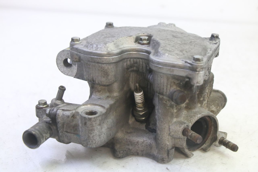 photo de CULATA YAMAHA X-MAX XMAX 125 (2010 - 2013) - Enfoque en la estructura