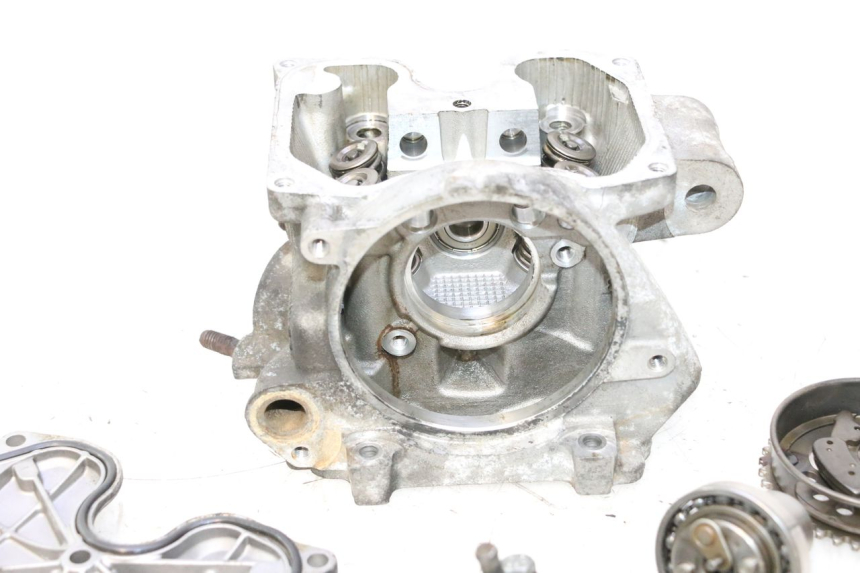 photo de CULATA YAMAHA XMAX X-MAX 125 (2006 - 2009) - Detalles de los puntos de fijación