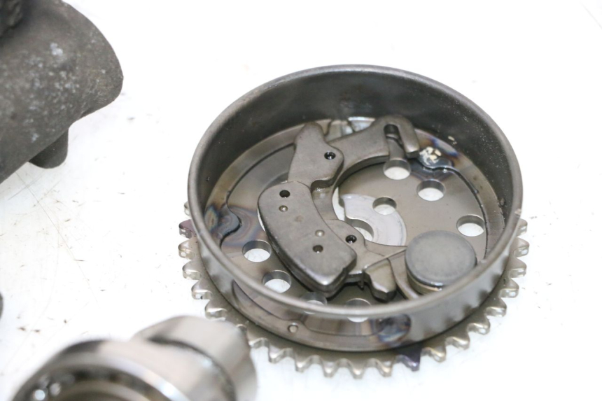 photo de CULATA YAMAHA XMAX X-MAX 125 (2006 - 2009) - Estado de la superficie y material