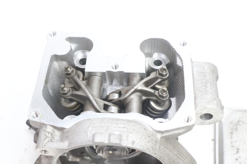photo de CULATA YAMAHA X-MAX XMAX 125 (2010 - 2013) - Primer plano de alta resolución