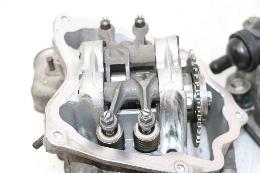 photo de CULATA PIAGGIO XEVO - X EVO 125 (2007 - 2017) - Estado de la superficie y material