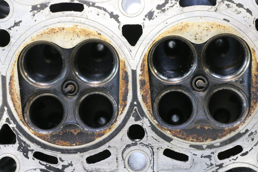 photo de CULATA YAMAHA XJ6 ABS 600 (2008 - 2016) - Recambio usado revisado