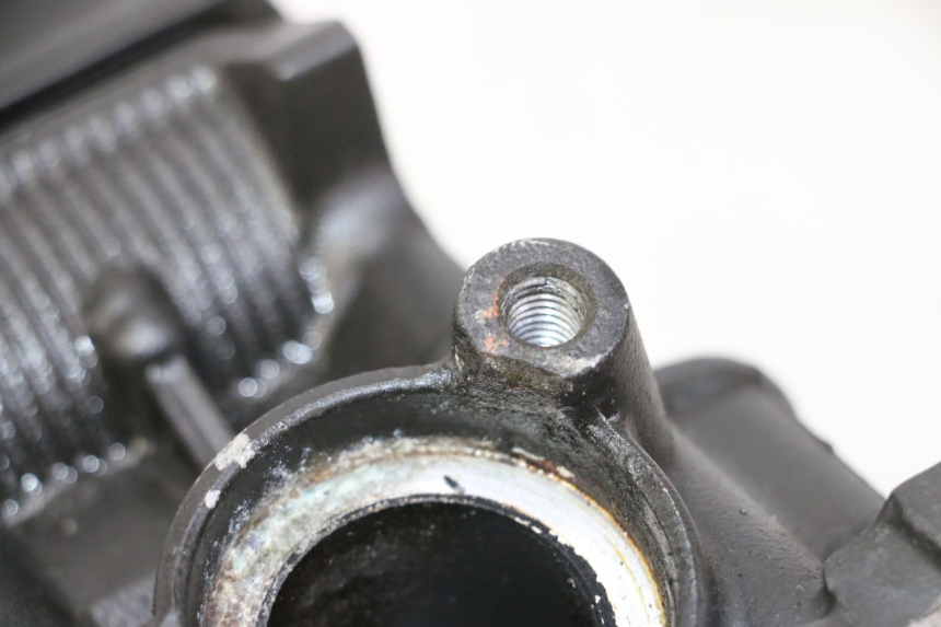 photo de CULATA YAMAHA XJ6 600 (2008 - 2016) - Características distintivas