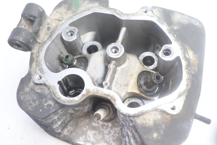 photo de CULATA SMC XROAD 150 - Detalle de la pieza