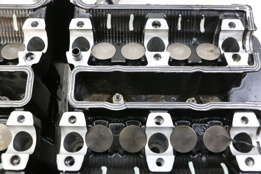 photo de CULATA YAMAHA FZS FAZER 600 (2001 - 2003) - Ángulo de visión alternativo