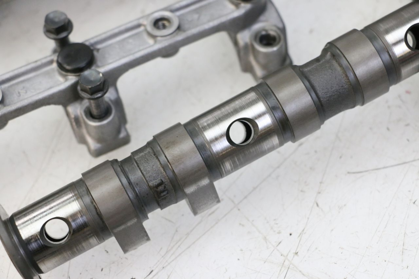 photo de CULATA YAMAHA FZS FAZER 600 (2001 - 2003) - Detalle de la pieza