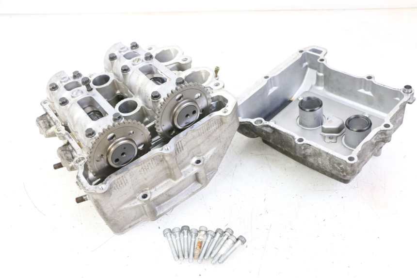 photo de CULATA YAMAHA YP T-MAX TMAX 530 (2017 - 2020) - Zoom sobre los componentes