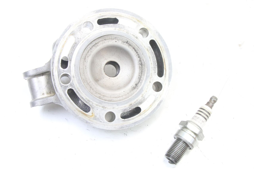 photo de CULATA YAMAHA YZ 125 (2006 - 2016) - Primer plano técnico