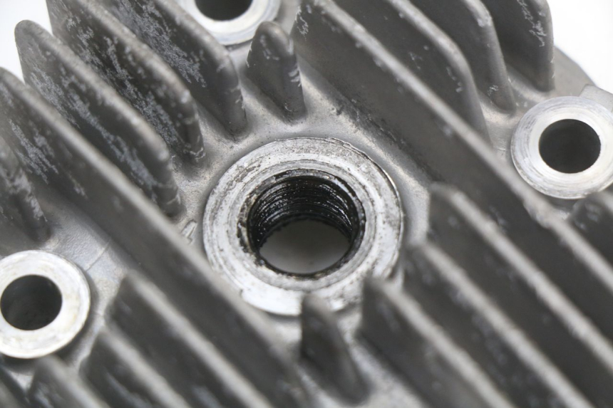 photo de CULATA YAMAHA YE ZEST 50 (1992 - 1998) - Detalles de los puntos de fijación