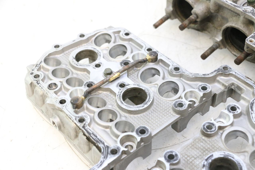 photo de CULATA YAMAHA YZF R GENESIS 750 (1993 - 1998) - Inspección visual detallada