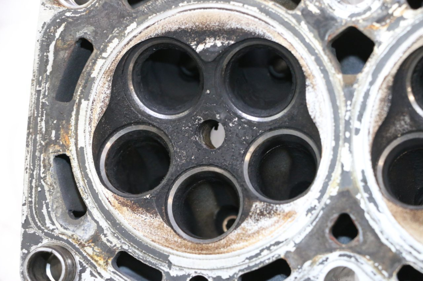 photo de CULATA YAMAHA YZF R GENESIS 750 (1993 - 1998) - Vista principal