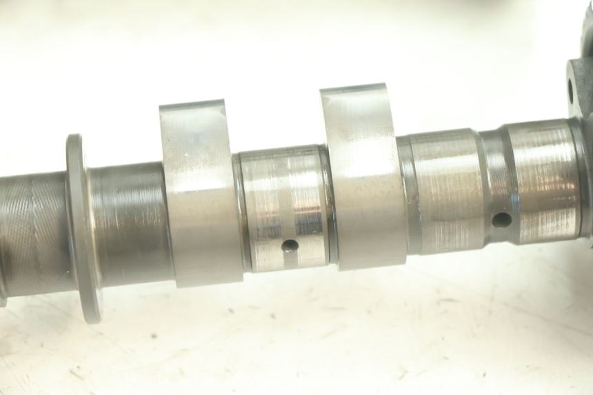 photo de CULATA YAMAHA YZF R6 600 (2008 - 2009) - Zoom sobre los componentes