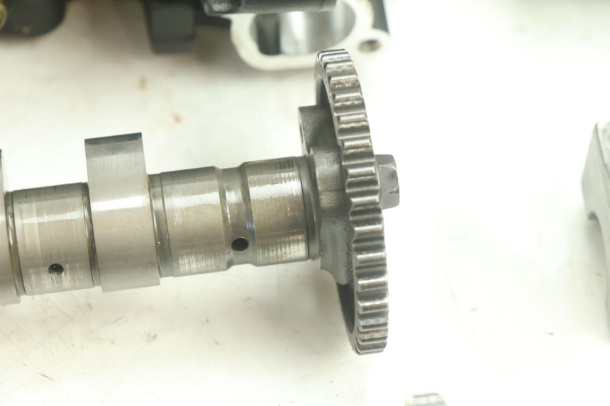 photo de CULATA YAMAHA YZF R6 600 (2008 - 2009) - Estado de la superficie y material