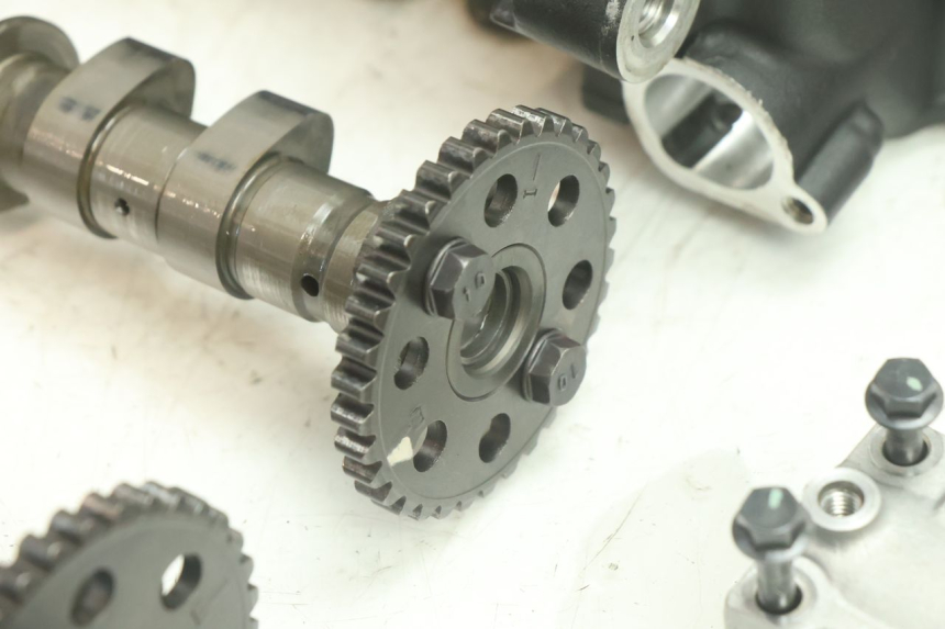 photo de CULATA YAMAHA YZF R6 600 (2008 - 2009) - Recambio usado revisado