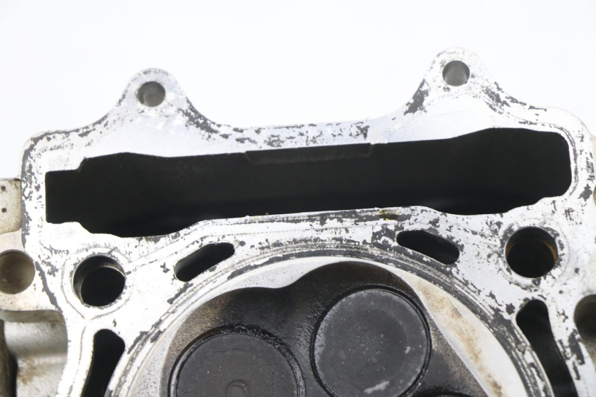 photo de CULATA YAMAHA YZF YZ-F 450 (2006 - 2009) - Primer plano técnico