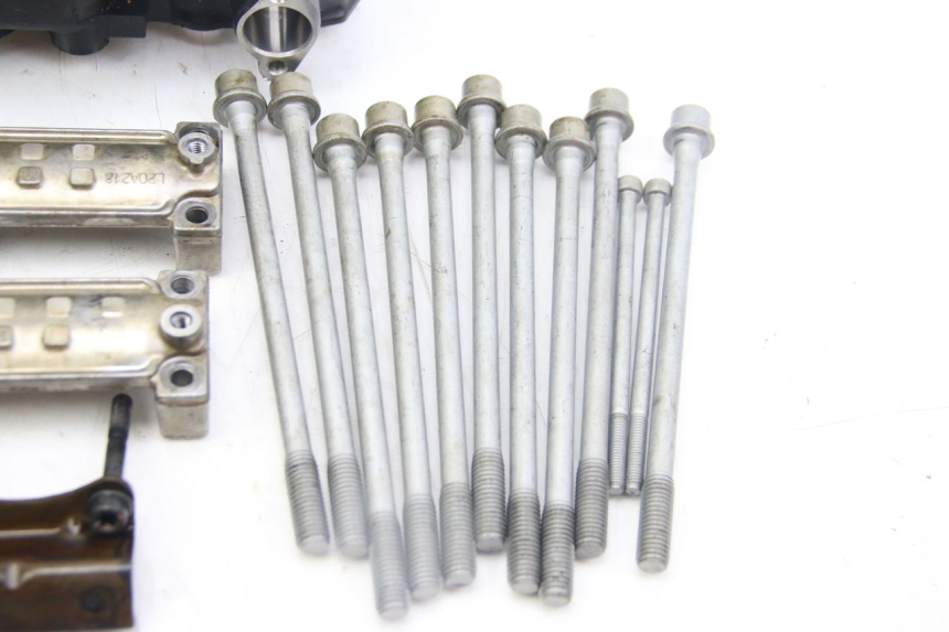 photo de CULATA KAWASAKI Z ABS 1000 (2014 - 2020) - Inspección visual detallada