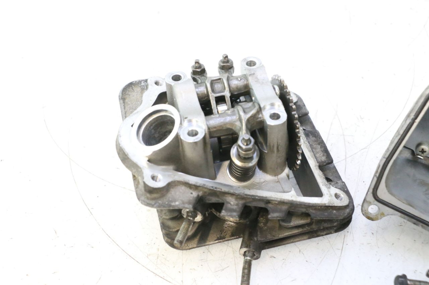 photo de CULATA PIAGGIO ZIP 4T 50 (2018 - 2020) - Primer plano técnico