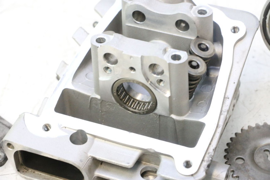 photo de CULATA PIAGGIO ZIP IGET 4T 50 (2021 - 2023) - Otra perspectiva