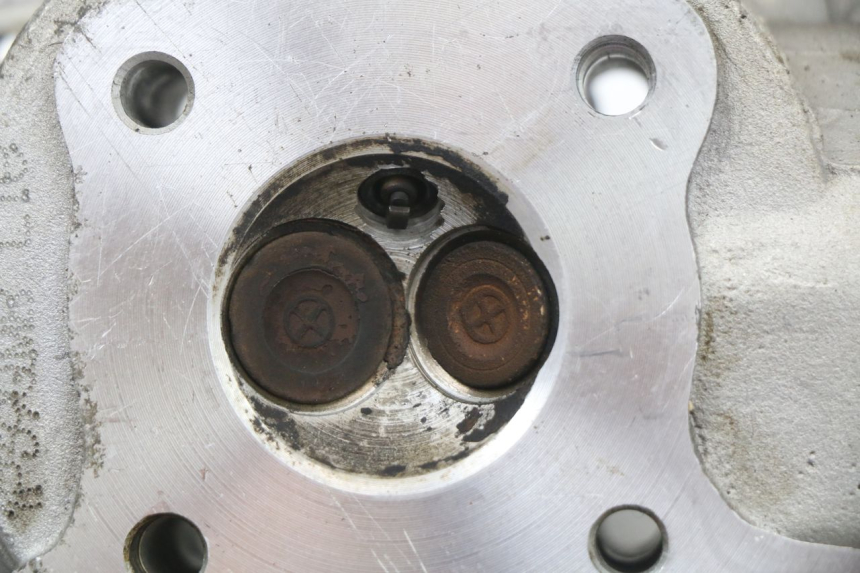 photo de CULATA UNIVERSAL BIKE ZN50QT-11B 50 (2018 - 2021) - Foto de producto adicional