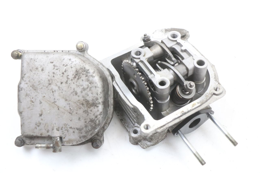 photo de CULATA UNIVERSAL BIKE ZN50QT-11B 50 (2018 - 2021) - Primer plano técnico