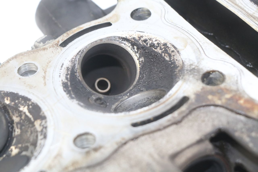 photo de CULATA KAWASAKI ZR7 ZR-7 S 750 (1999 - 2004) - Detalle de la pieza