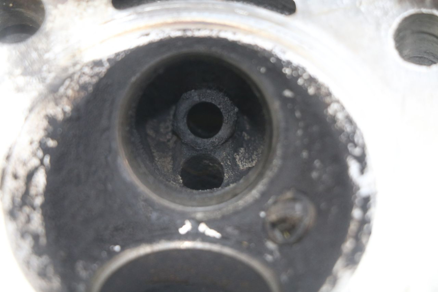 photo de CULATA KAWASAKI ZR7 ZR-7 S 750 (1999 - 2004) - Zoom estado de uso