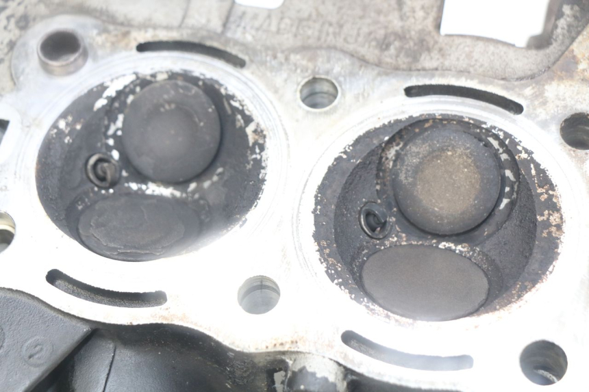 photo de CULATA KAWASAKI ZR7 ZR-7 S 750 (1999 - 2004) - Primer plano técnico