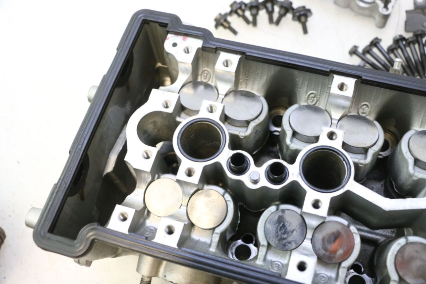 photo de CULATA KAWASAKI ZX-6R ZX6R 600 (2000 - 2002) - Detalle de la pieza