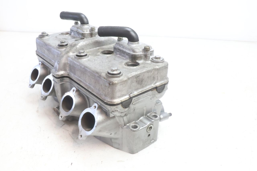 photo de CULATA KAWASAKI ZZR 600 (1995 - 2004) - Detalles de los puntos de fijación