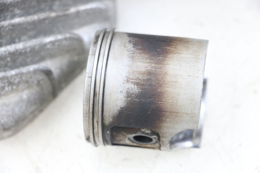 photo de CILINDRO PEUGEOT BUXY 50 (1993 - 1998) - Enfoque en la estructura